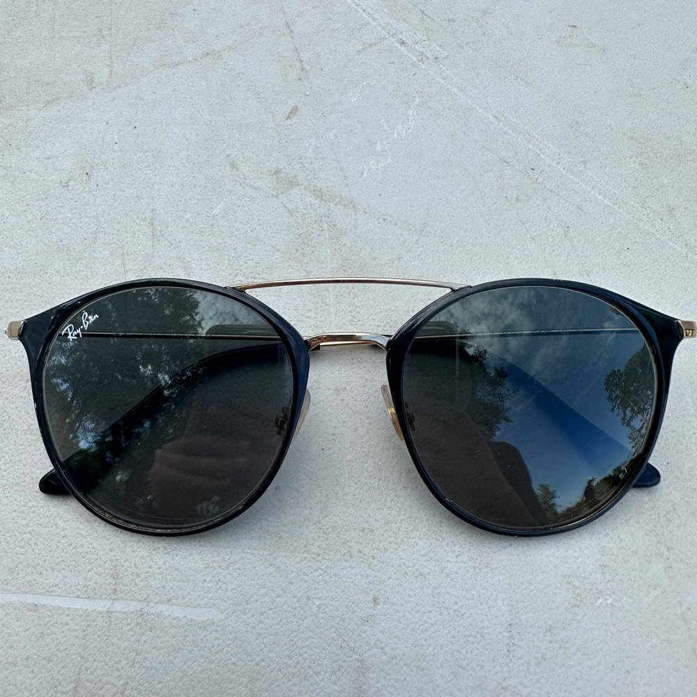 Black Ray Ban